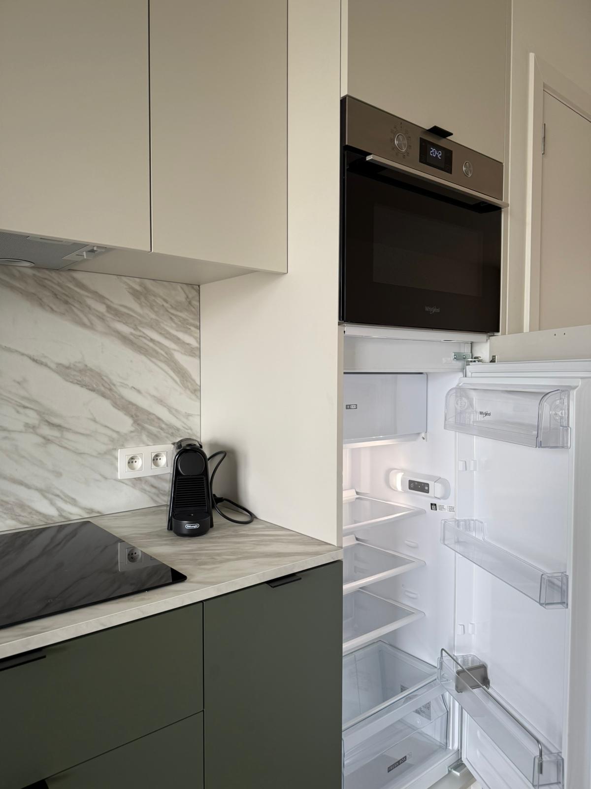 Studio meublé avec atmosphère chaleureuse chez Short Stay NEST